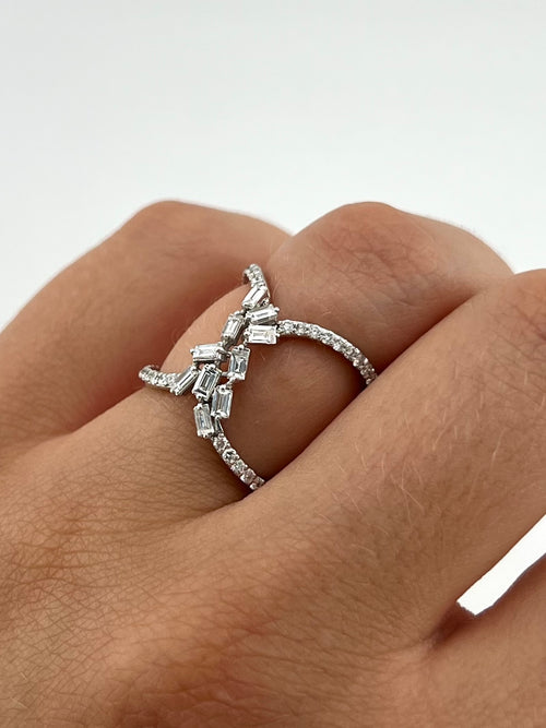 Diamonds Ring
