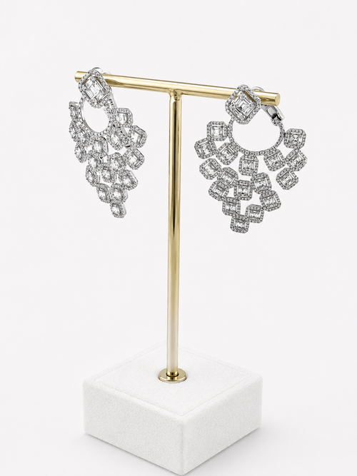Hoops Earrings Whit Emerald Cut Diamonds