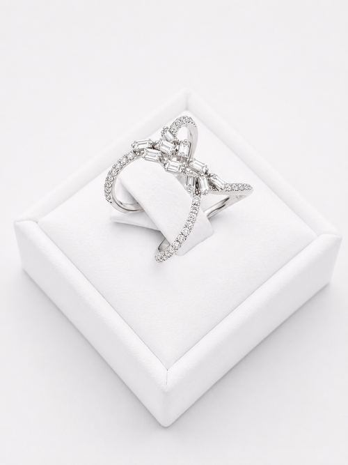 Diamonds Ring