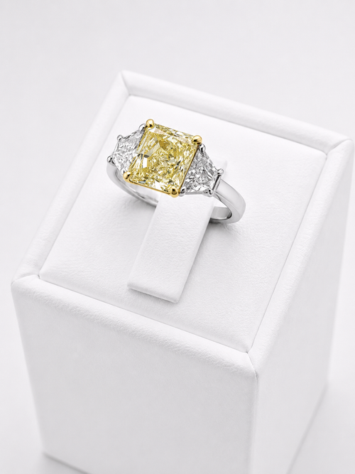 Bulgari Ring Radiant Yellow Diamond