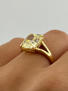 Ring With Fancy Intense Yellow