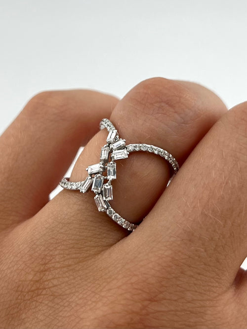 Diamonds Ring