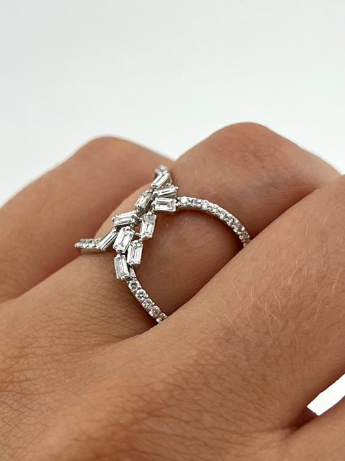 Diamonds Ring