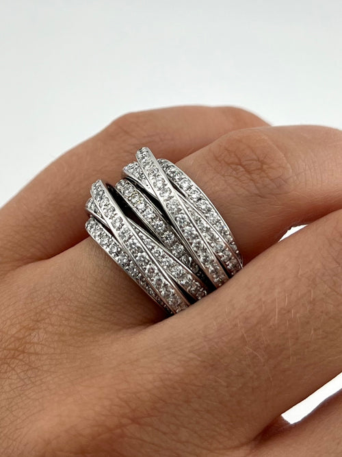 Multilines Diamonds Ring