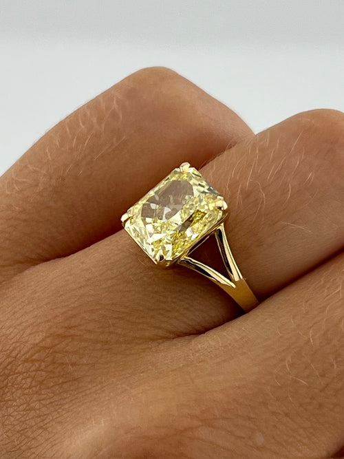 Ring With Fancy Intense Yellow