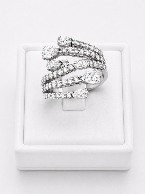 Multilines With Ending Pear Cut Ring
