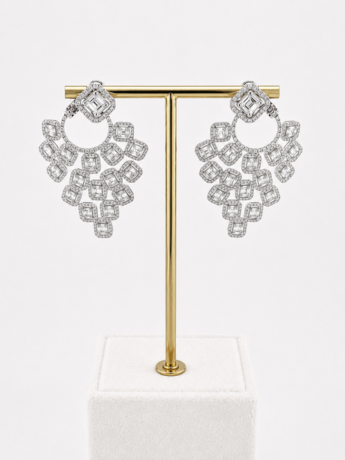 Hoops Earrings Whit Emerald Cut Diamonds