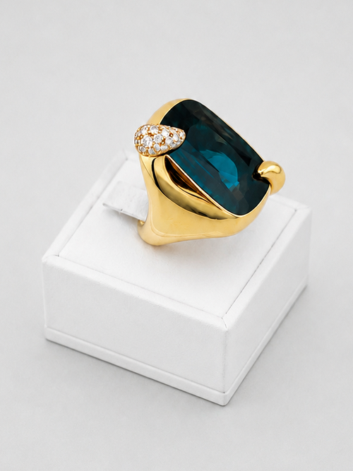 Pomellato Ring With Topaz
