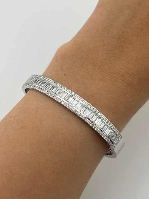 Rigid Big Bracelet Whit Diamonds