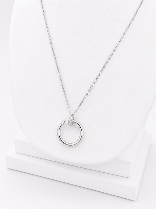 Cartier Necklace Just On Cold