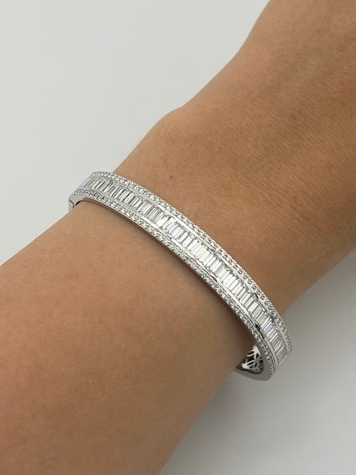 Rigid Big Bracelet Whit Diamonds