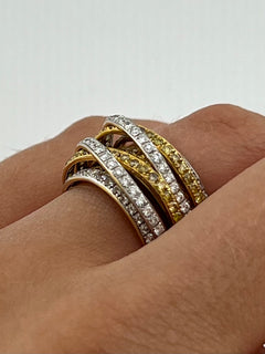 Multilines Fancy And White Diamonds Ring
