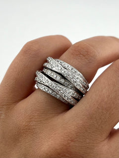 Multilines Diamonds Ring